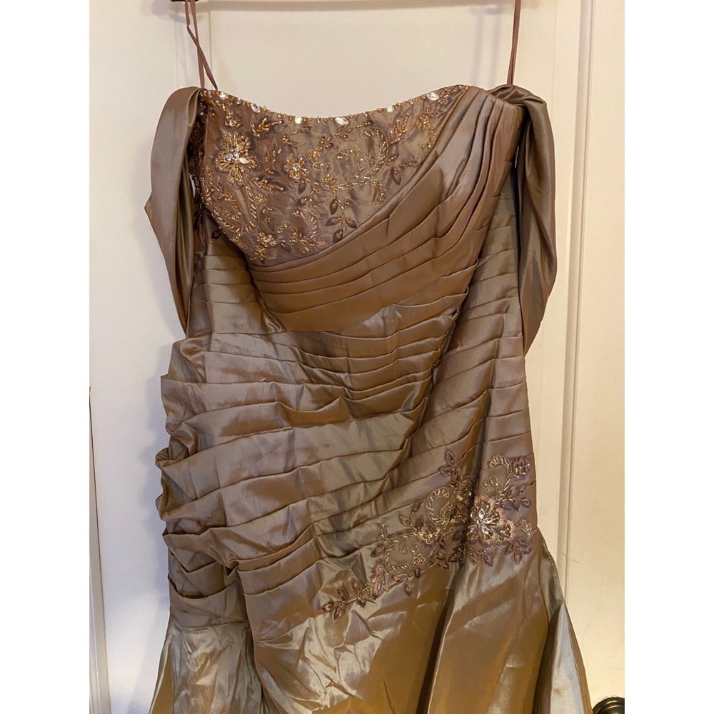 Jovani Evening Gown - Picture 4 of 6